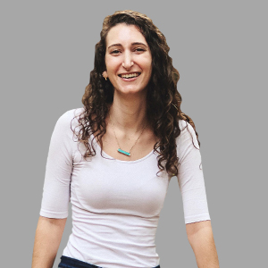 Hill Full-body headshot_02 Hillary Levitz